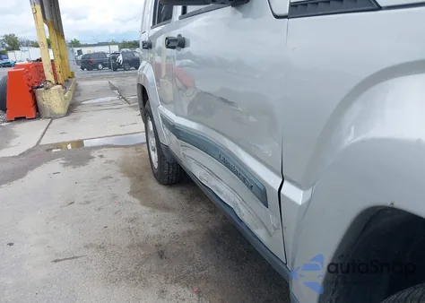 2010 Jeep Liberty Sport from USA, damaged, VIN 1J4PN2GK2AW110009